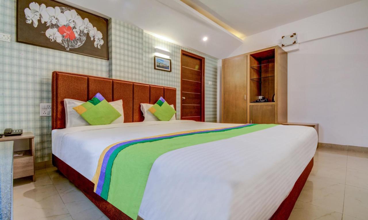 Treebo Iris Suites Pune Bagian luar foto