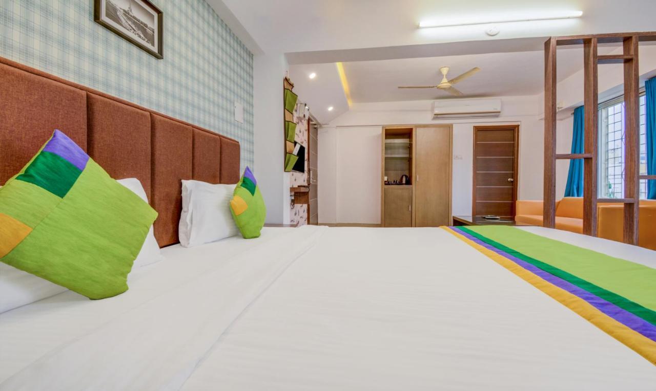 Treebo Iris Suites Pune Bagian luar foto
