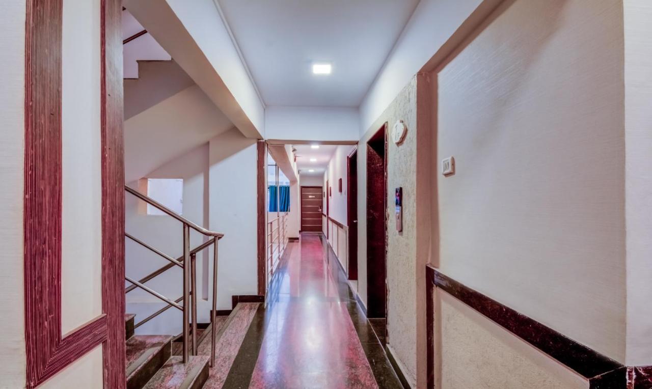 Treebo Iris Suites Pune Bagian luar foto