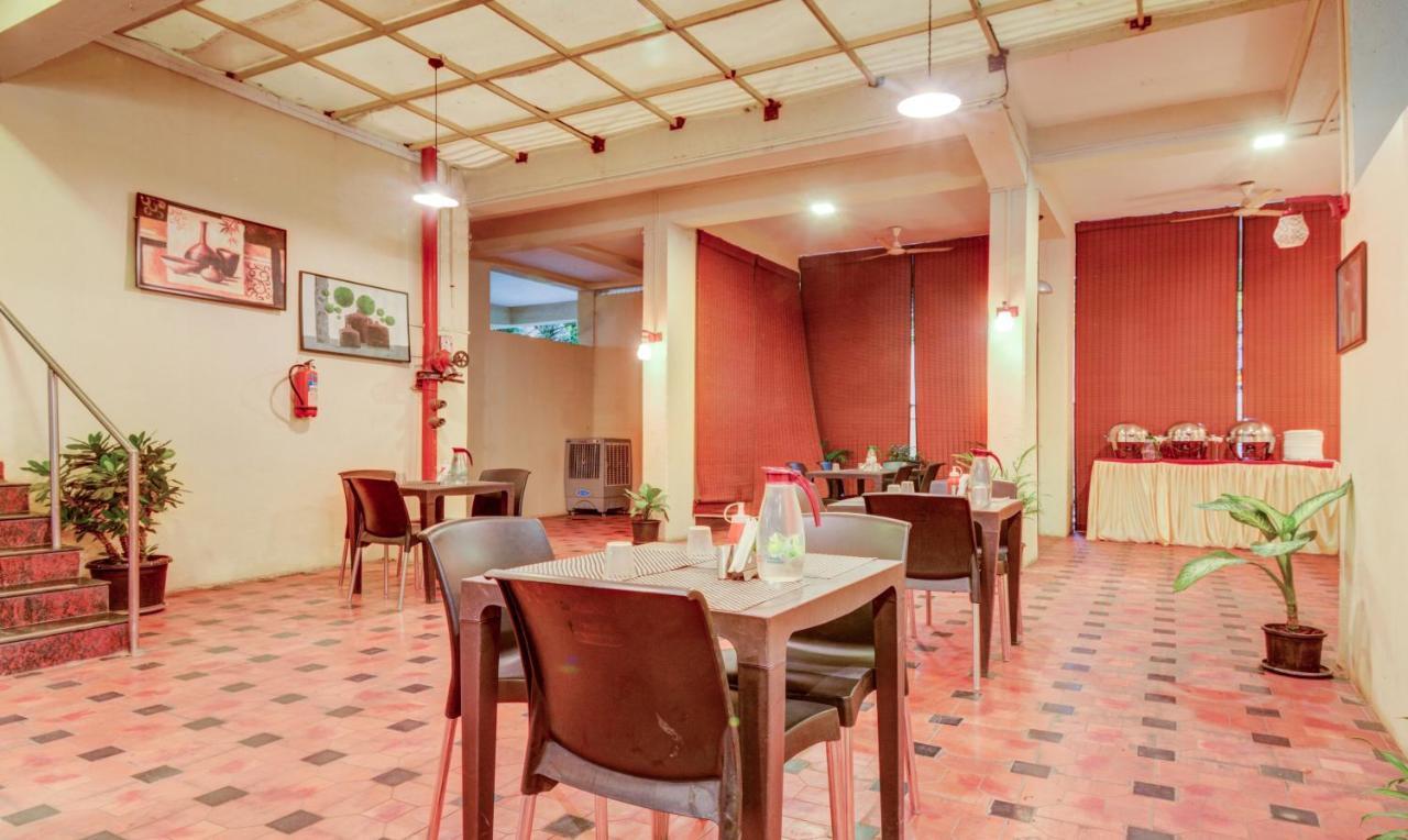 Treebo Iris Suites Pune Bagian luar foto