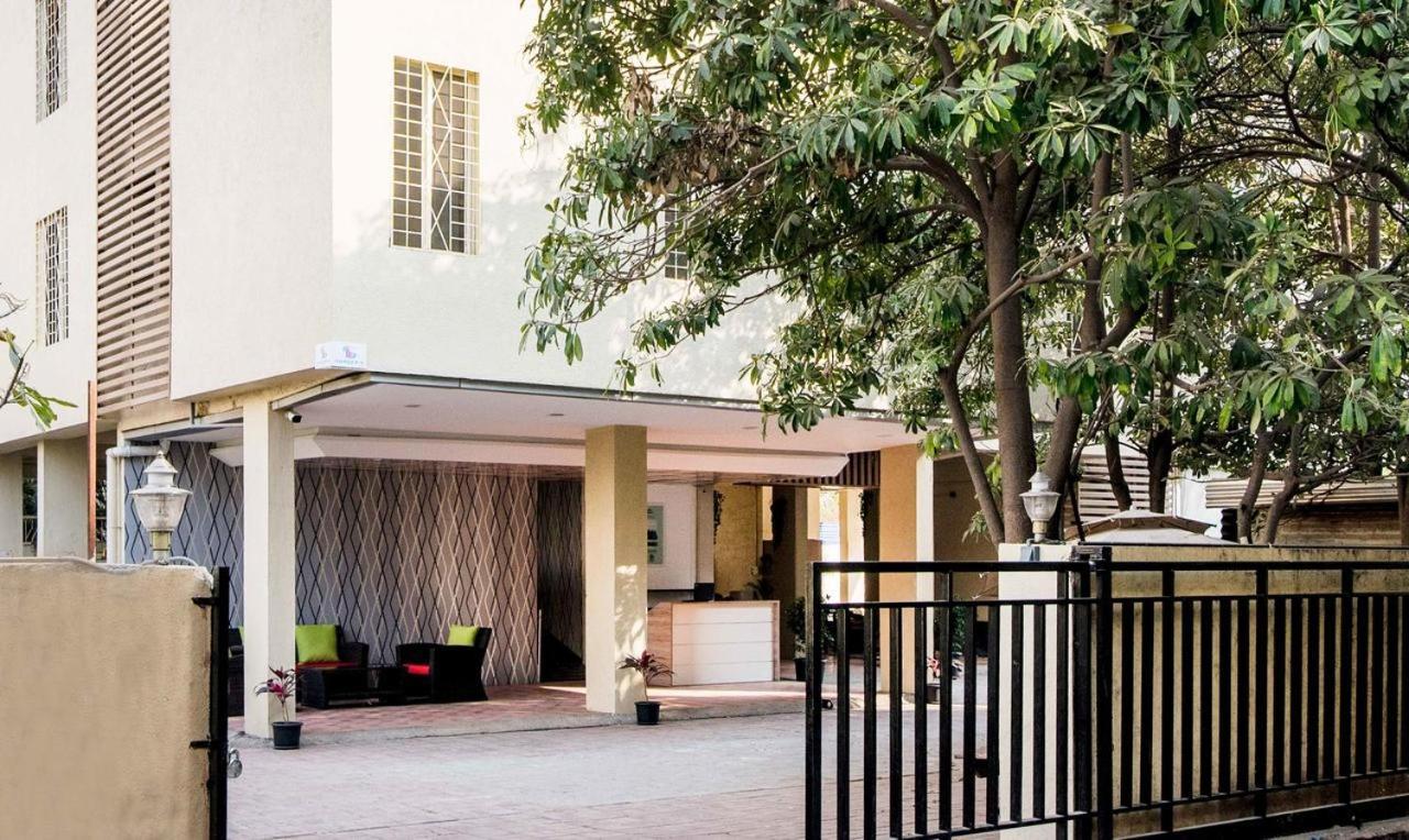Treebo Iris Suites Pune Bagian luar foto