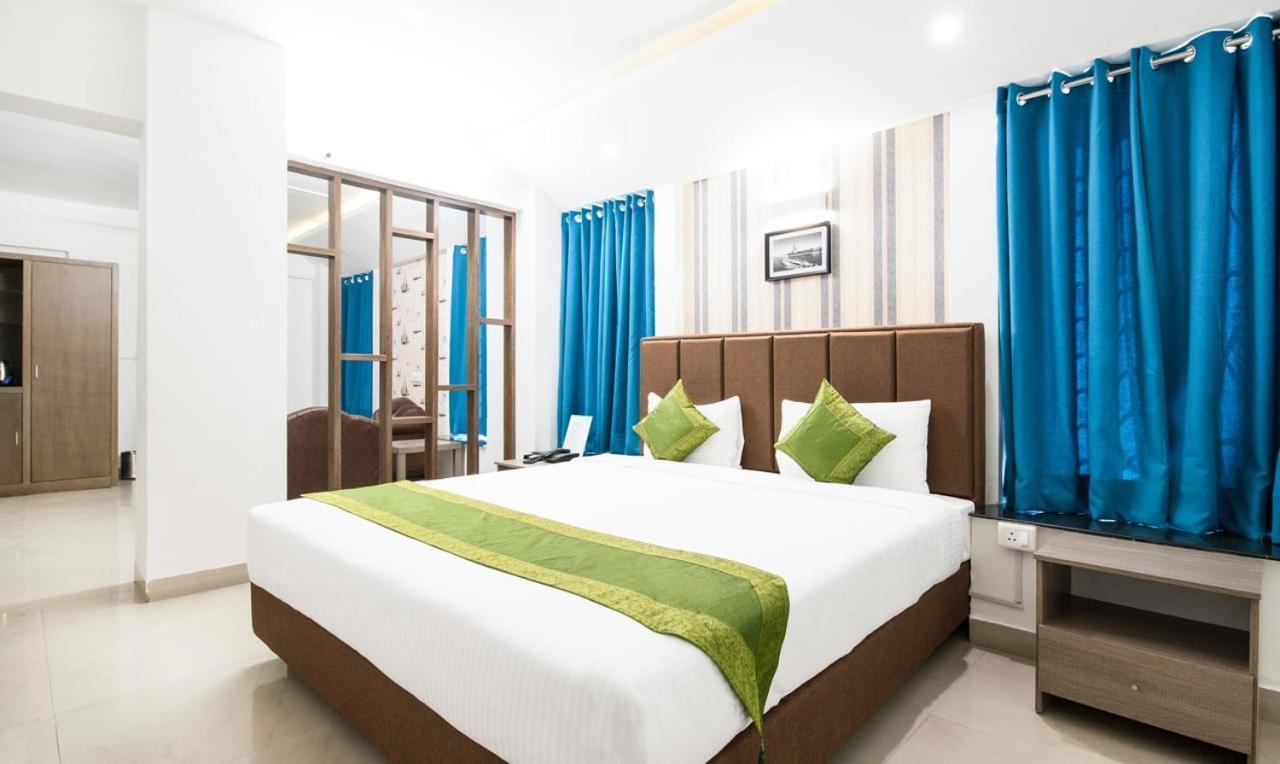 Treebo Iris Suites Pune Bagian luar foto